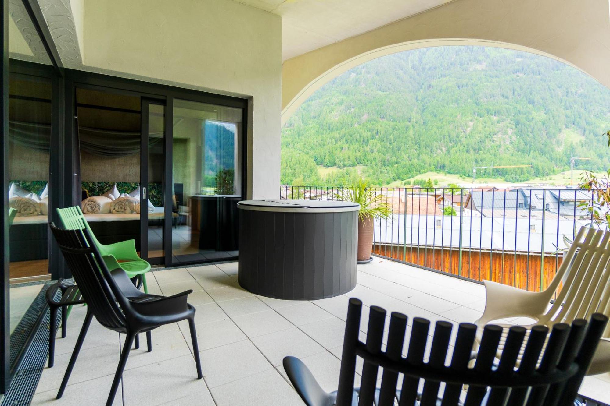 Lifesteil Aparthotel Umhausen Exterior photo